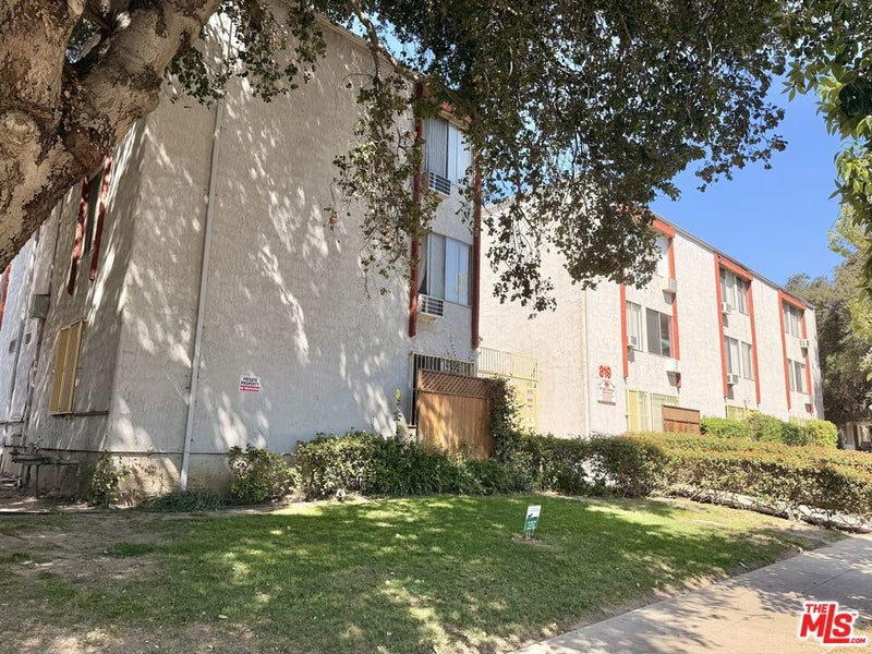 819 Wright Avenue