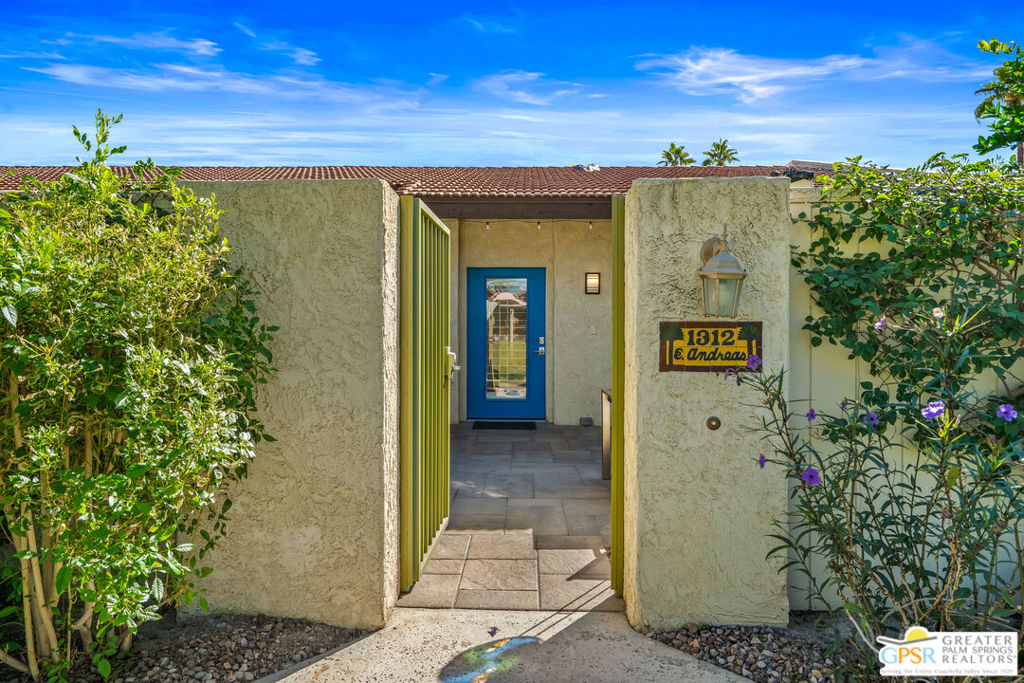 1312 E Andreas Road