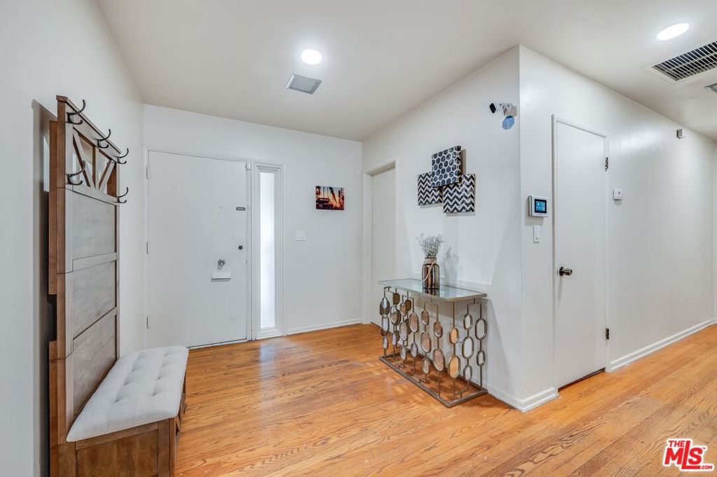 4715 Presidio Drive