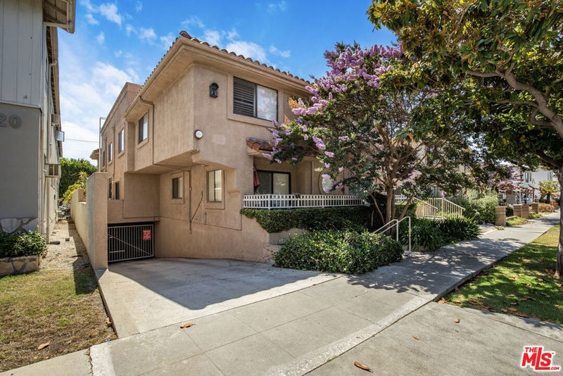 324 S Doheny Drive