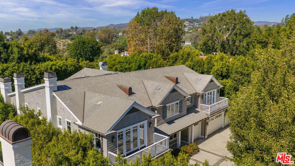 117 S Burlingame Avenue