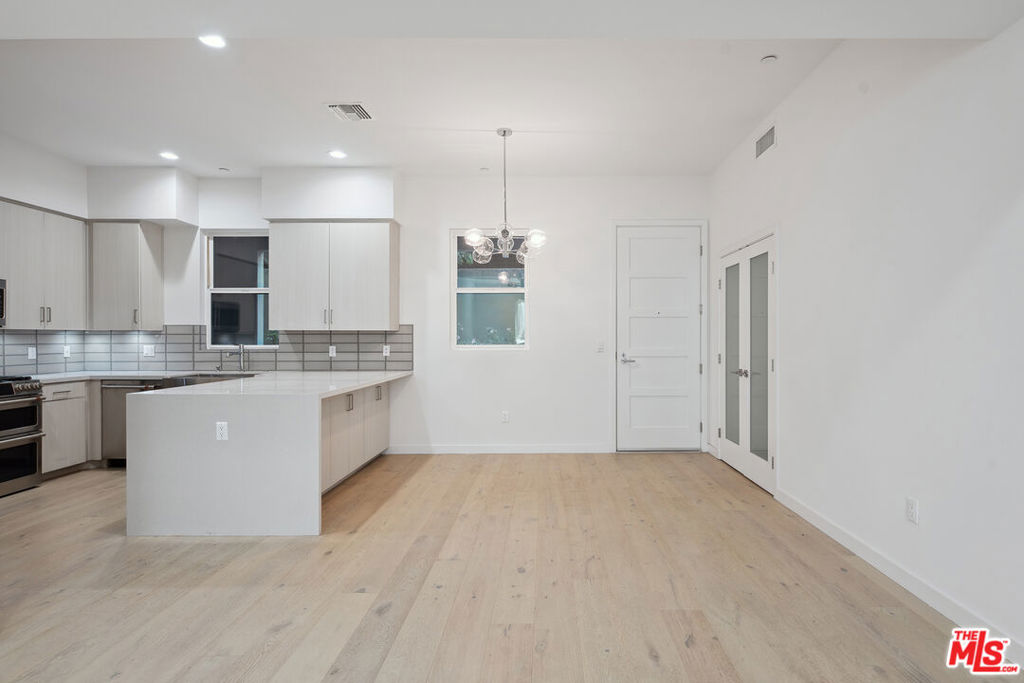 1746 Garfield Place 102
