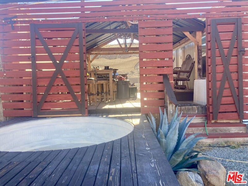 17111 Tehachapi Willow Springs