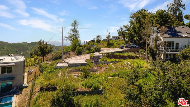 26166 Fairside Road