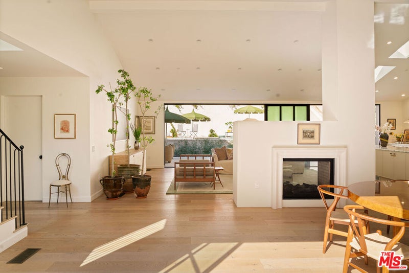 3640 Mandeville Canyon Road