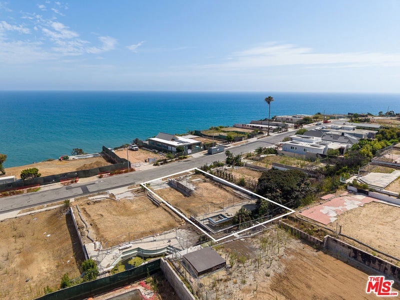 18341 Coastline Drive