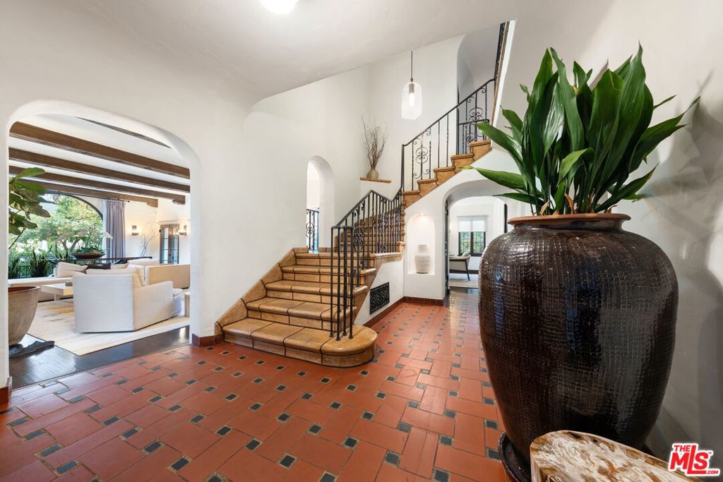 615 S Highland Avenue