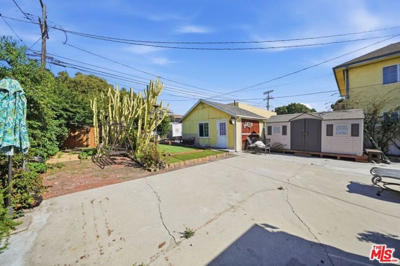 1220 Crenshaw Boulevard