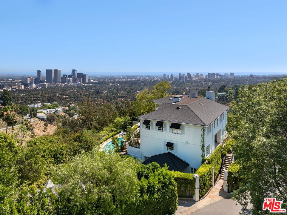 1600 Summitridge Drive