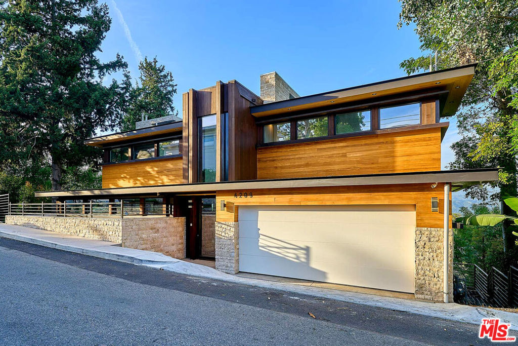 4209 Sea View Lane