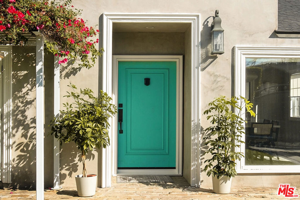 1620 N Stanley Avenue