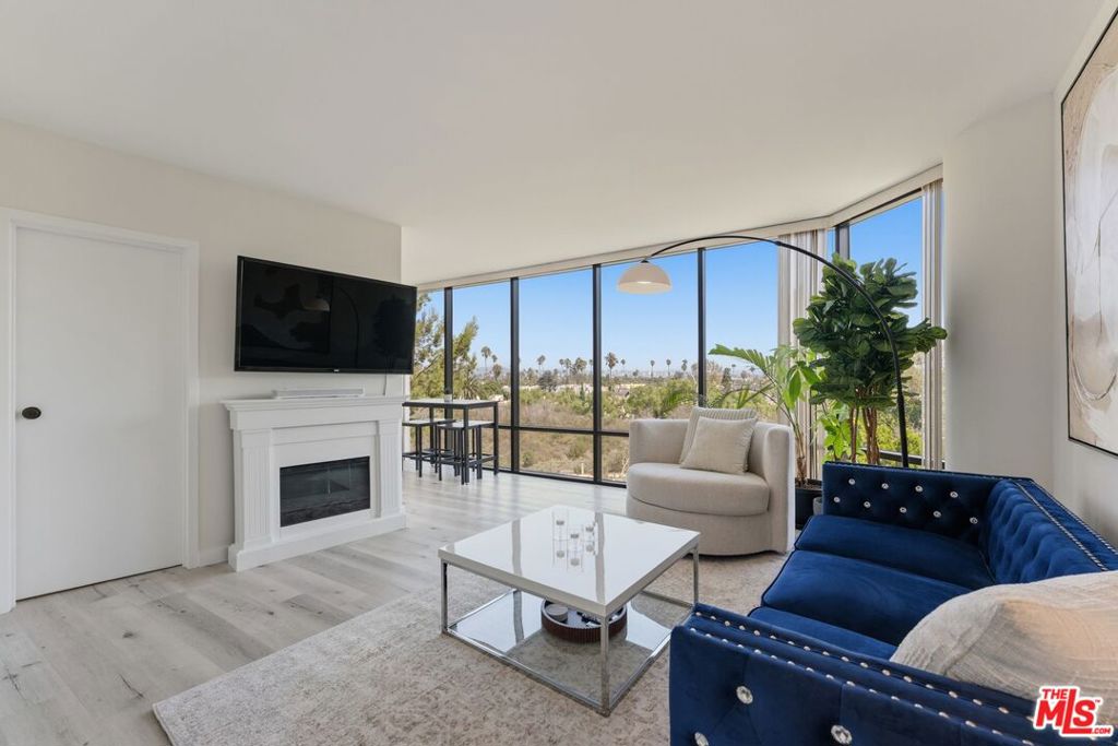 4316 Marina City Dr 310G