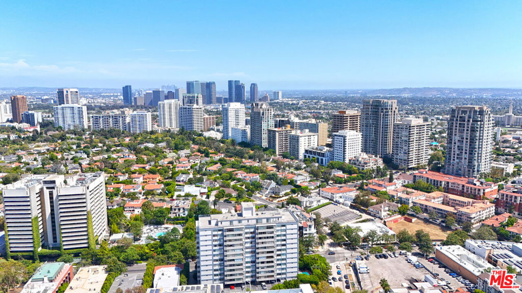 969 Hilgard Avenue 1008