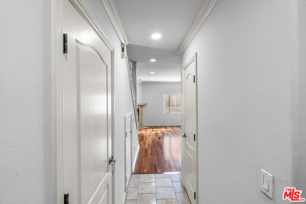 528 N Westmoreland Avenue 5