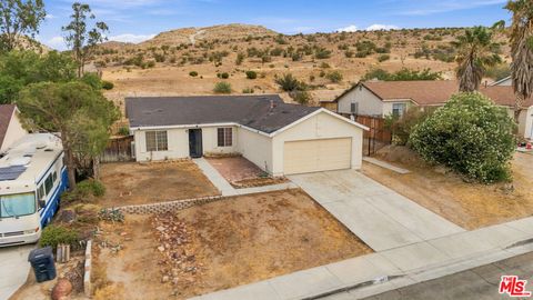 Photo of 1325 Bradford Avenue, Rosamond, CA 93560 (MLS # 26864491)