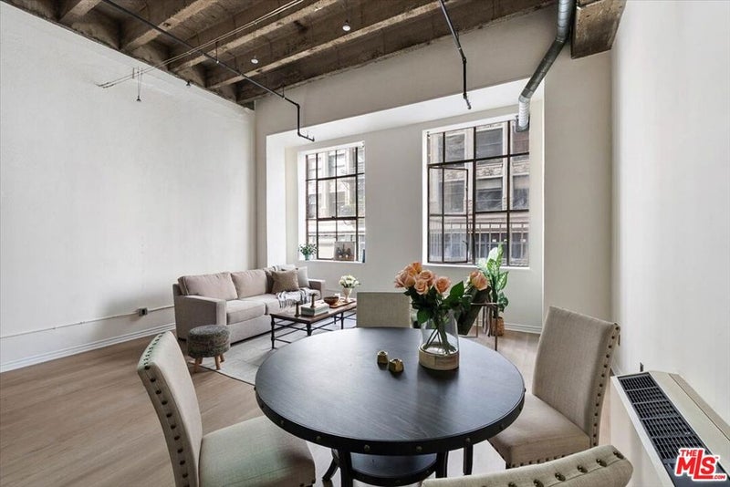 312 W 5th Street 222