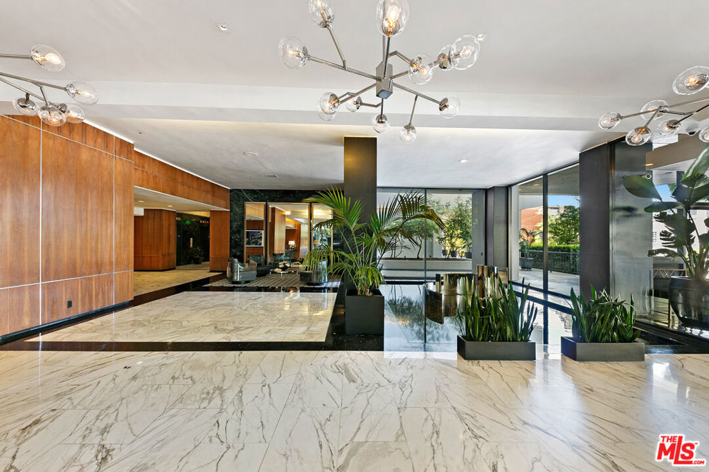 Properties 4 1100 Alta Loma Road 16B