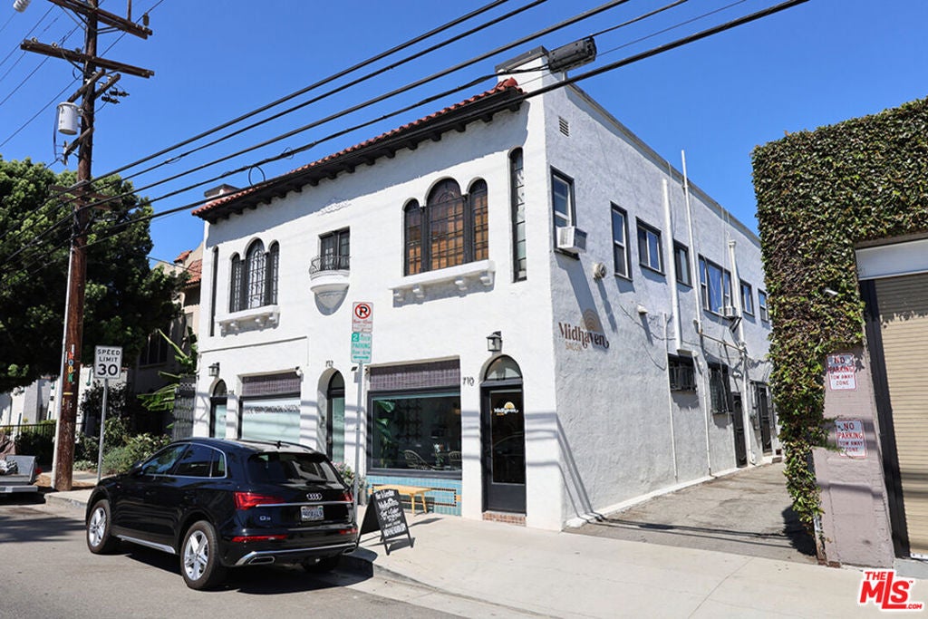 710 N Van Ness Avenue