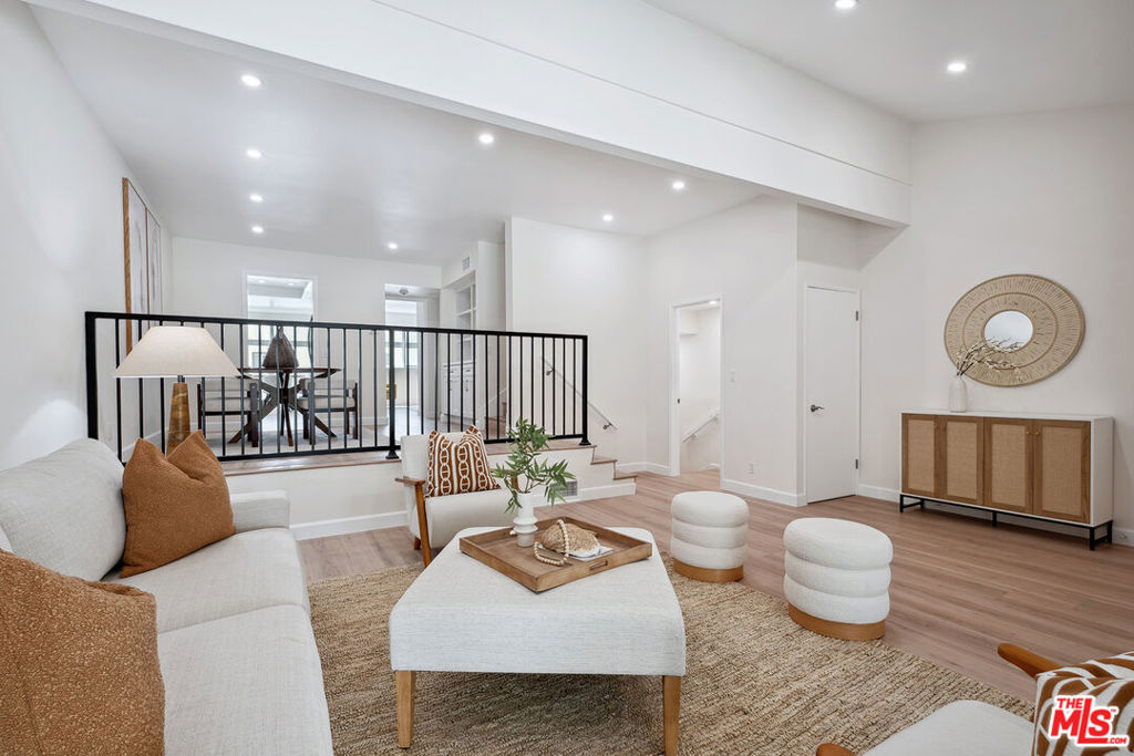 17109 Palisades Circle