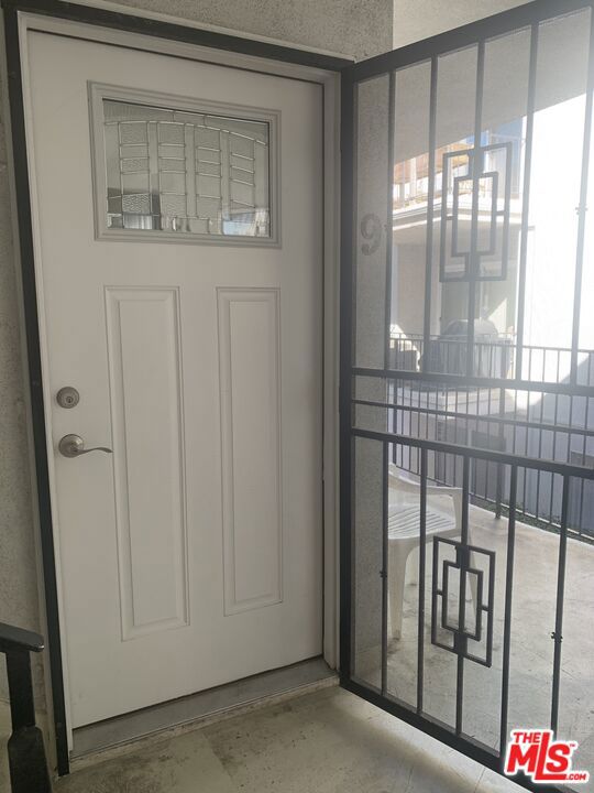 15549 S Budlong Place 9