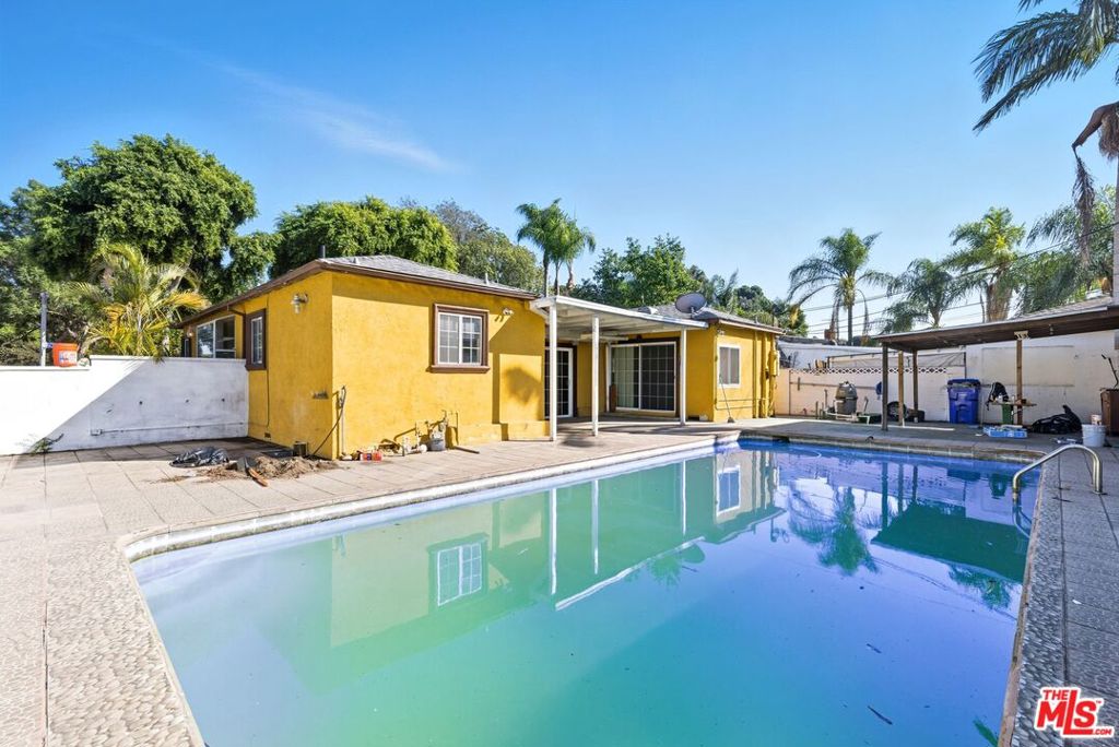 9509 Hildreth Avenue