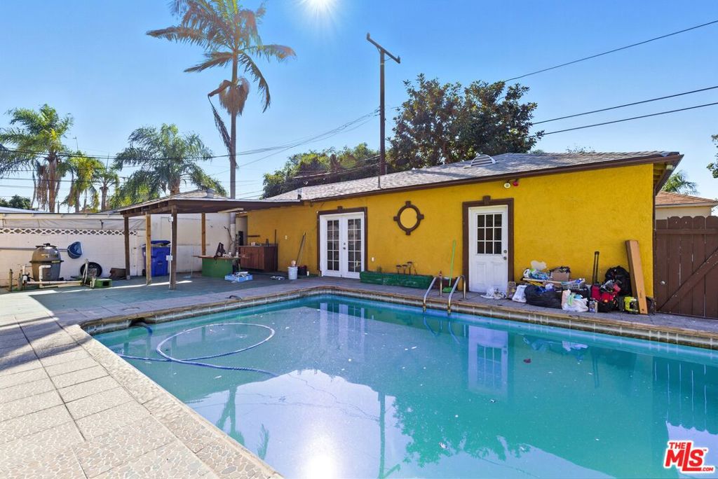 9509 Hildreth Avenue