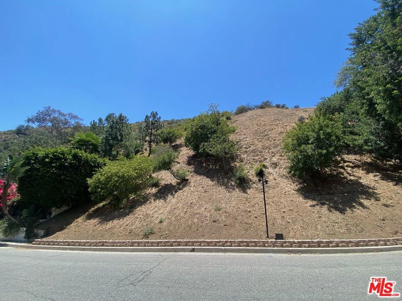 2133 Outpost Drive