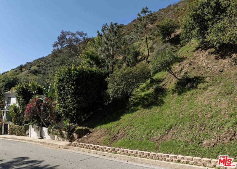 2133 Outpost Drive