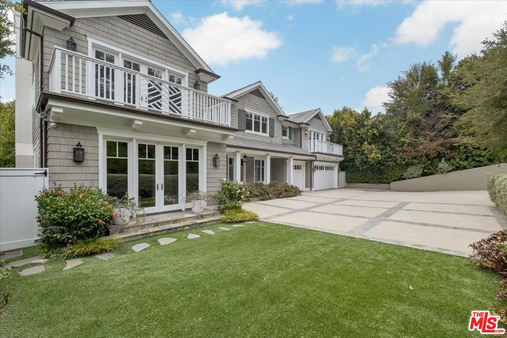 Properties 2 117 S BURLINGAME Avenue