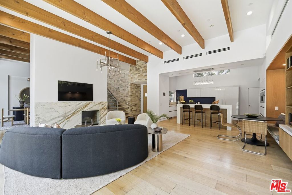 2410 N Vermont Avenue