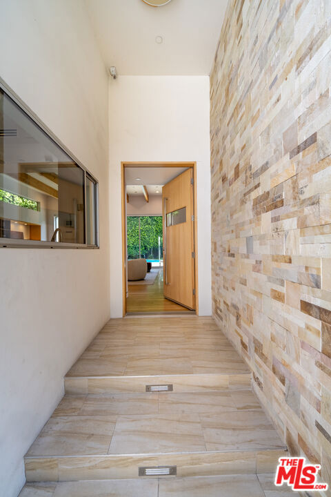 2410 N Vermont Avenue