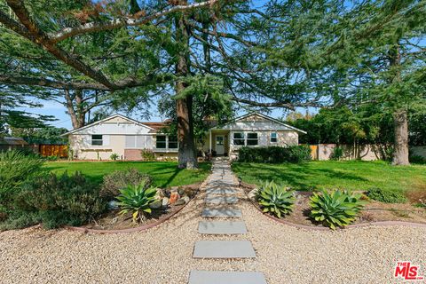 17055 Gresham Street Sherwood Forest CA 91325