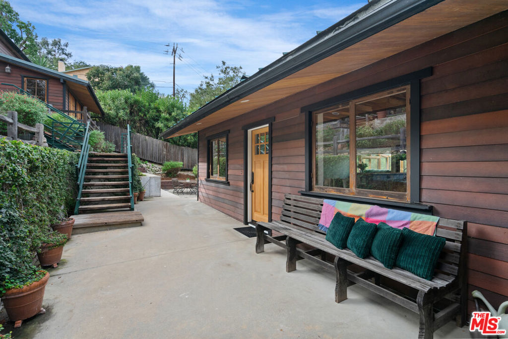 20006 Valley View Drive