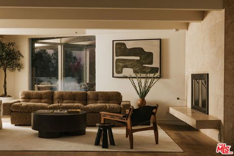 8448 Franklin Avenue Los Angeles CA 90069