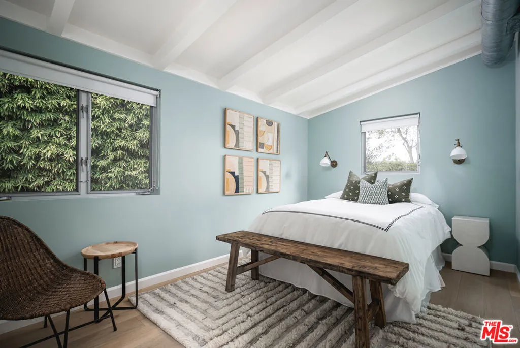 Santa Barbara, California 93105, United States, 3 Bedrooms Bedrooms, ,3 BathroomsBathrooms,Residential,Active,199520