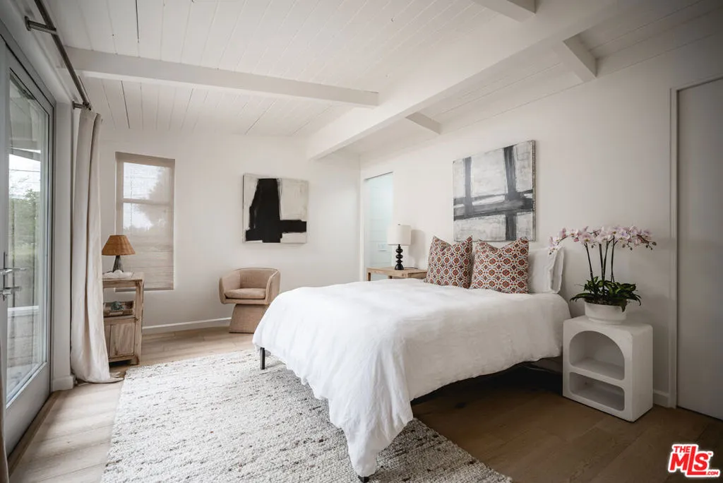 Santa Barbara, California 93105, United States, 3 Bedrooms Bedrooms, ,3 BathroomsBathrooms,Residential,Active,199520