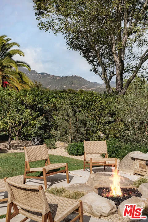 Santa Barbara, California 93105, United States, 3 Bedrooms Bedrooms, ,3 BathroomsBathrooms,Residential,Active,199520