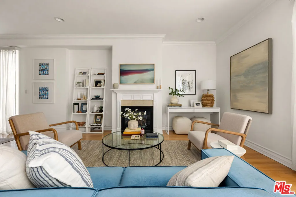 Los Angeles, California 90064, United States, 3 Bedrooms Bedrooms, ,3 BathroomsBathrooms,Residential,Active,236288