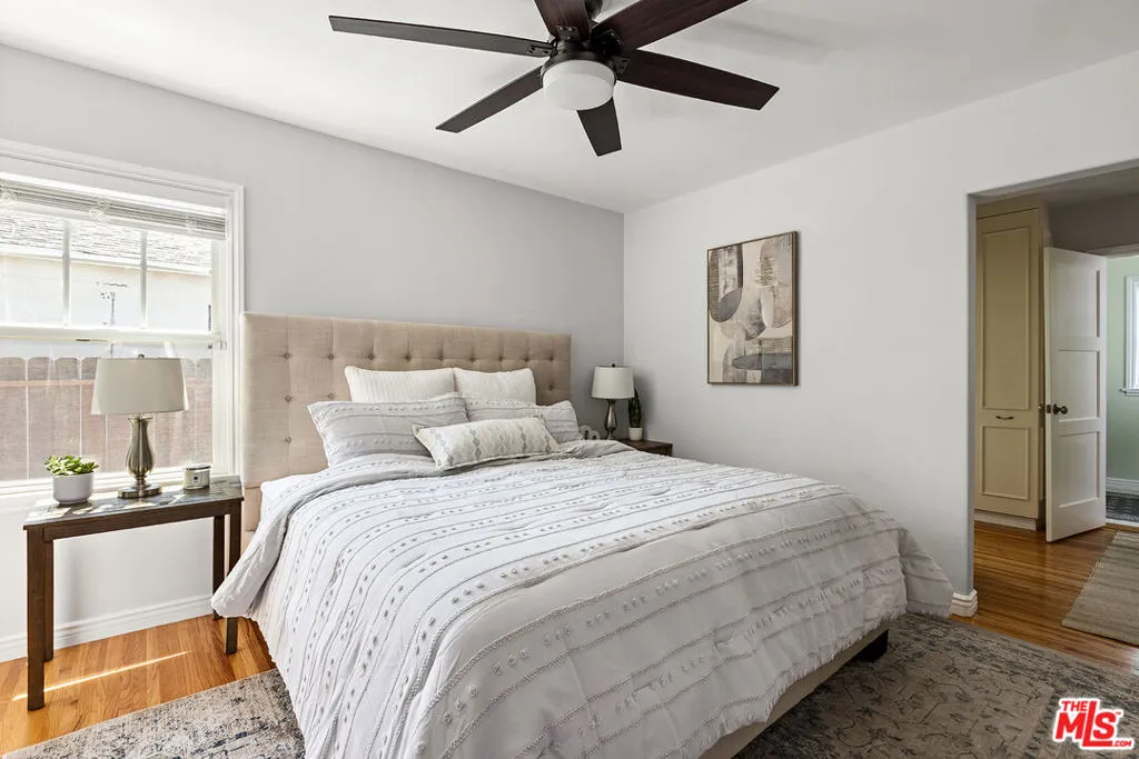 Tarzana, California 91335, United States, 3 Bedrooms Bedrooms, ,2 BathroomsBathrooms,Residential,Pending,144778