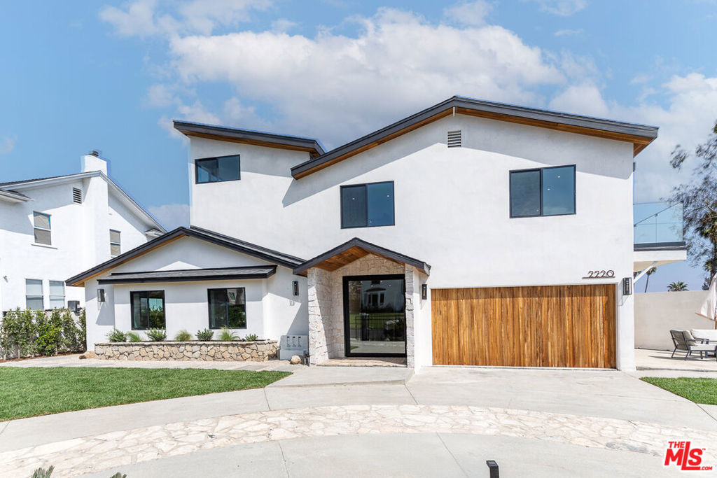 2220 Wellington Road
