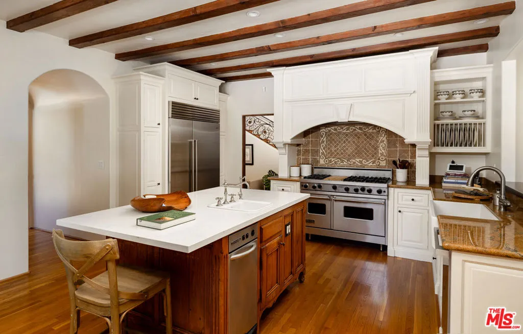 Montecito, California 93108, United States, 5 Bedrooms Bedrooms, ,6 BathroomsBathrooms,Residential,Active,172513