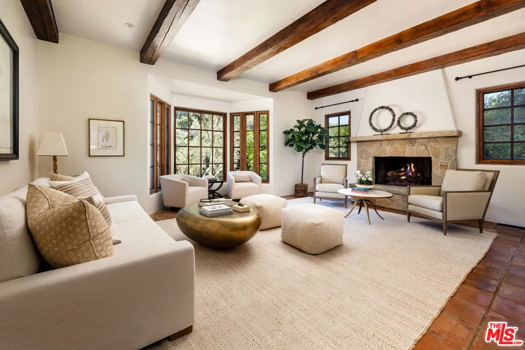 Montecito, California 93108, United States, 5 Bedrooms Bedrooms, ,6 BathroomsBathrooms,Residential,Active,172513