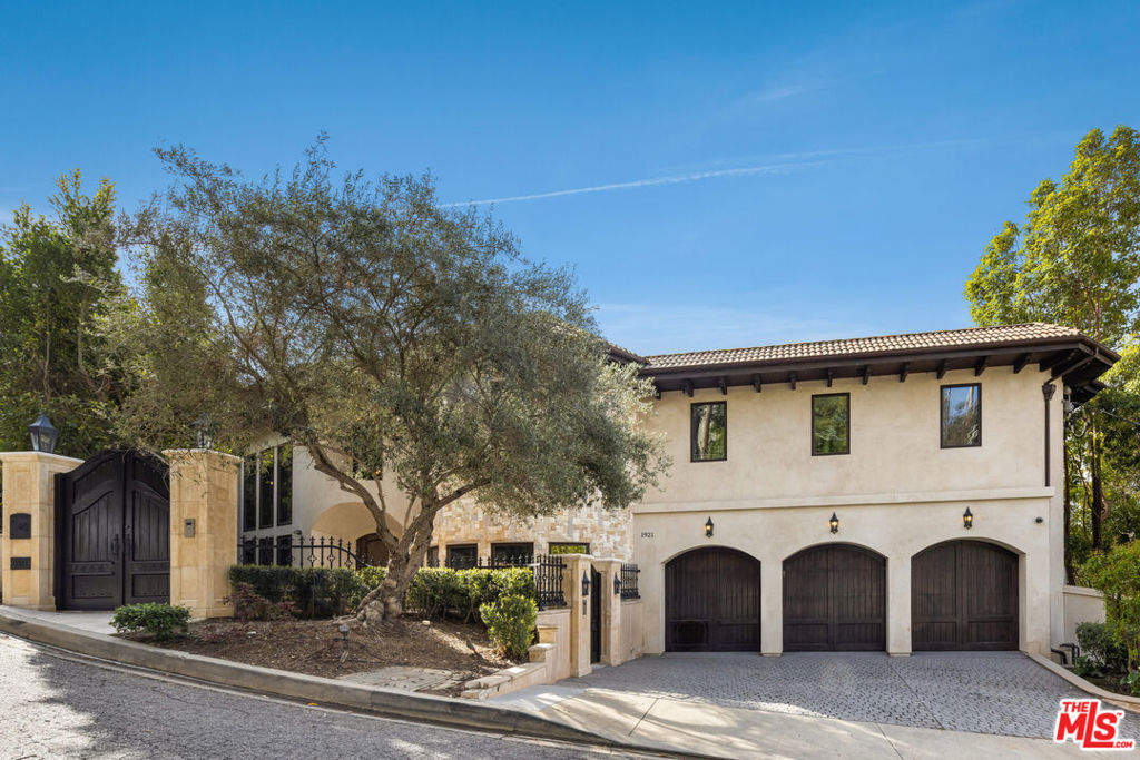 1921 Bel Air Road