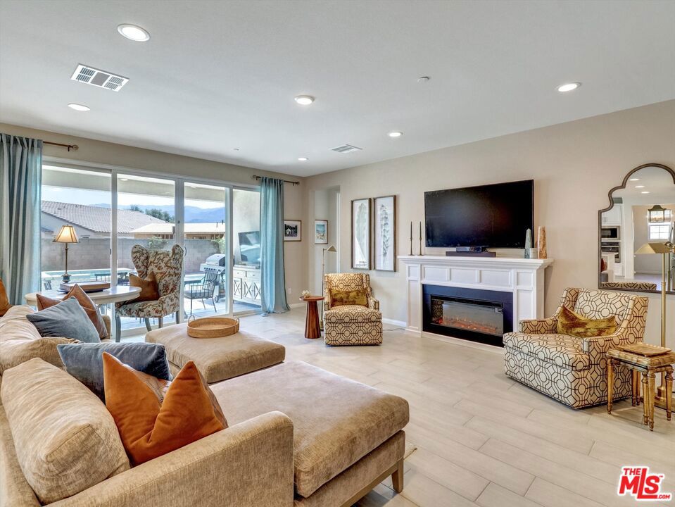 81921 Fiori Del Deserto Drive