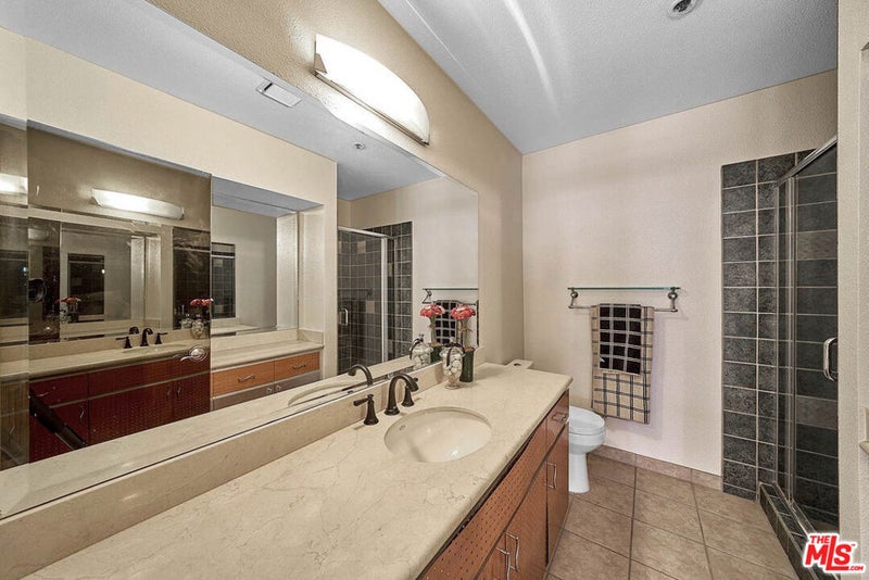 121 S Hope Street 510