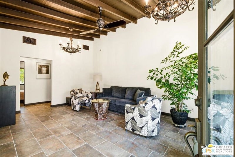 566 S Calle Ajo