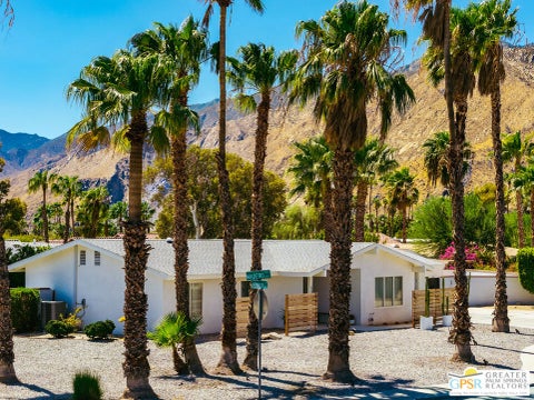 Photo of 1373 E Madero Circle, Palm Springs, CA 92262 (MLS # 26902753PS)