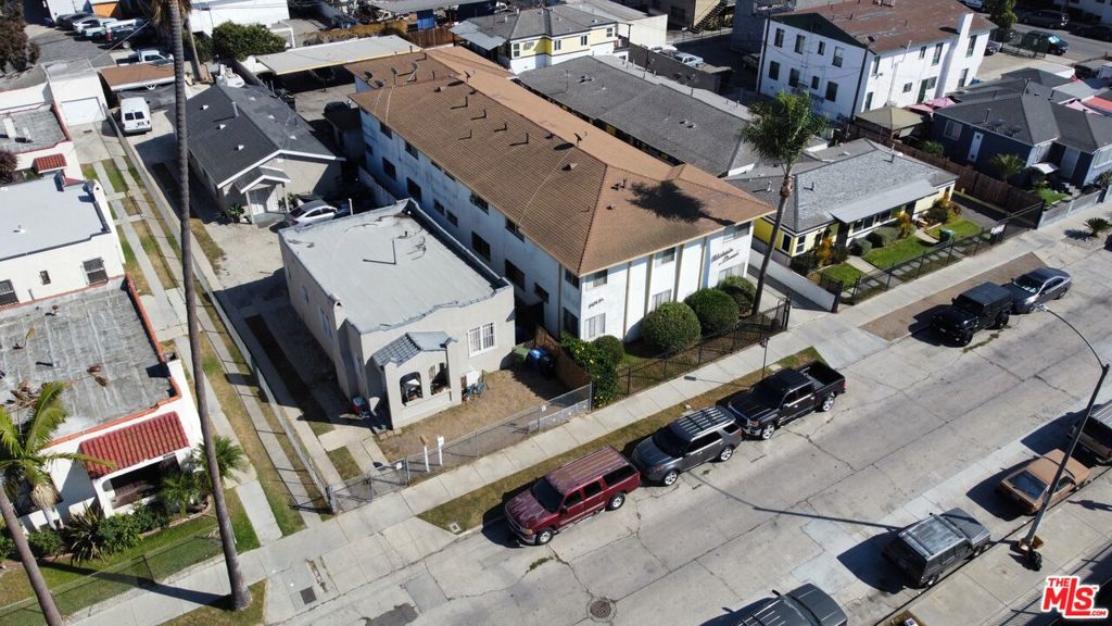 6416 S Victoria Avenue