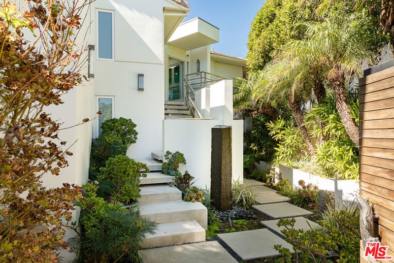 31558 Victoria Point Road
