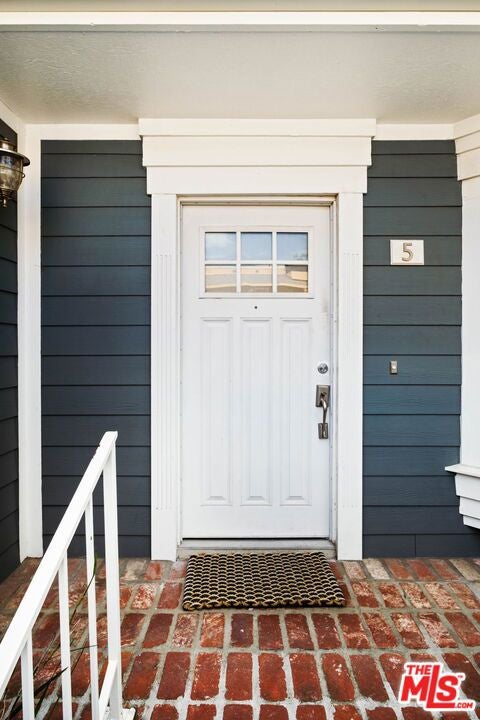 267 N Holliston Avenue 5